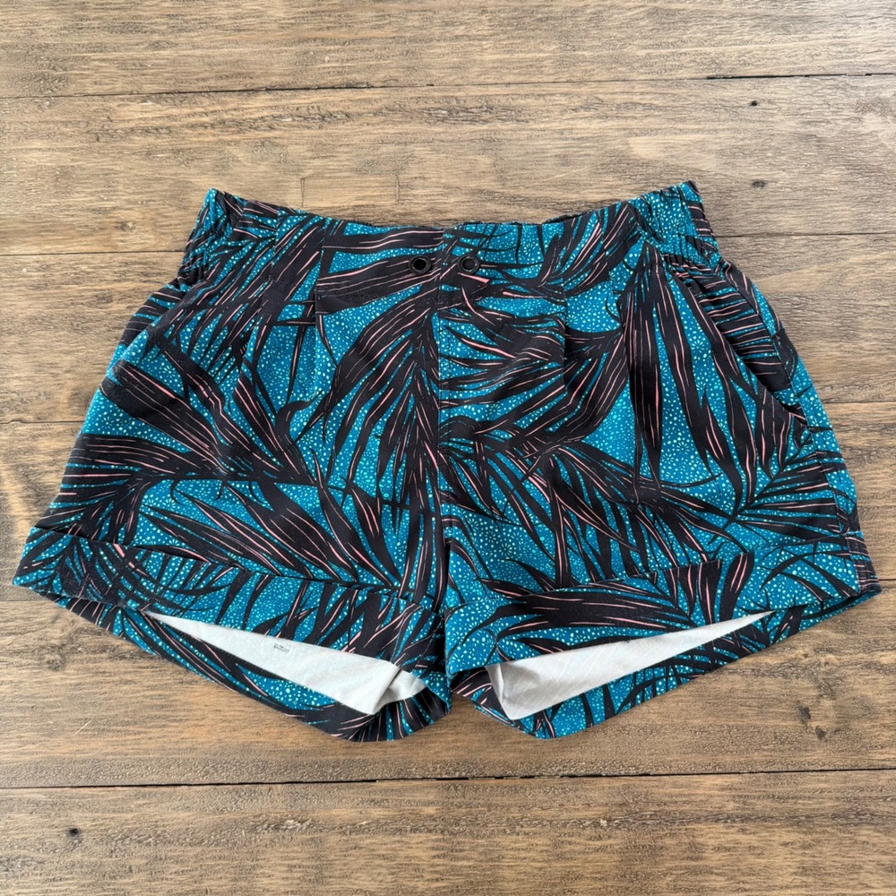 Lululemon Spring Break Away Short Teal Tropical Palm‎ Leaf Print Size 6